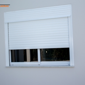 persiana-recolhivel-em-aluminio-